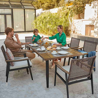 6-seater Wicker dining set with large dining table